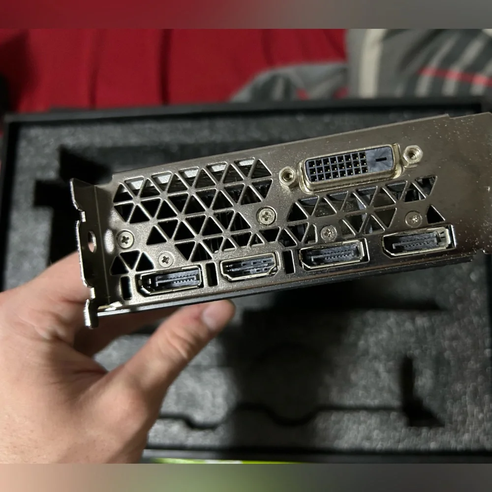 GeForce GTX 1070 Ti Founders Edition